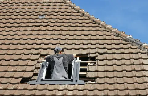 Pose de velux - Labastide-sur-Bésorgues